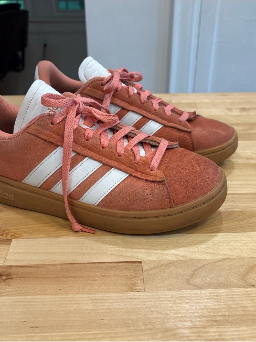 adidas Grand Court Alpha Coral/White Suede Gum Sole Sneakers Mens 10